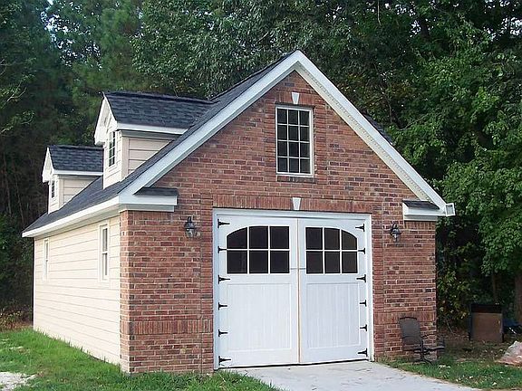 carriage house