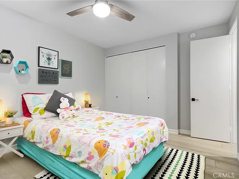 4949 Genesta Ave #104 — Photo 3