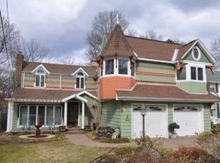 36 Crescent Rd, Livingston, NJ 07039