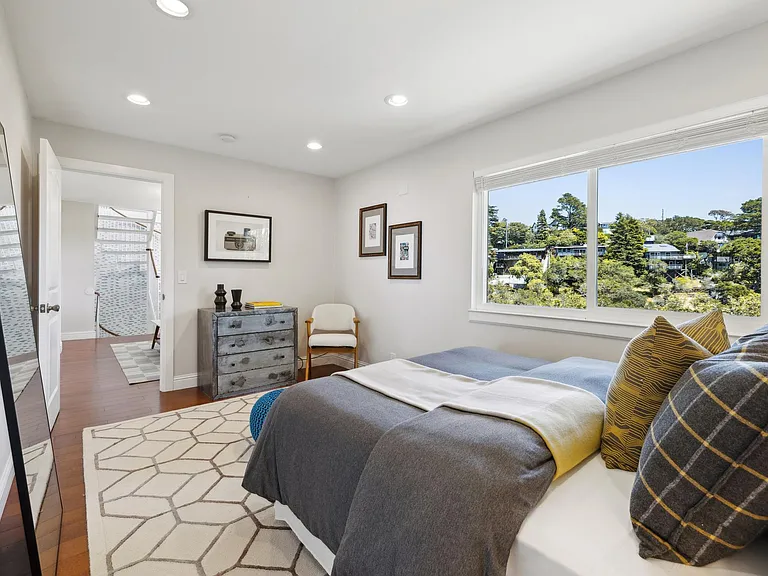 1131 W California Ave — Photo 32