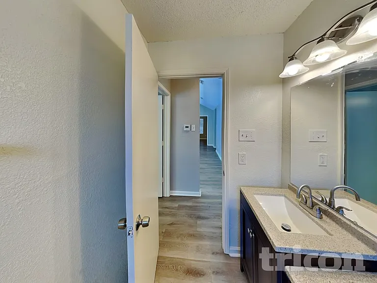 1252 Payne Dr — Photo 13