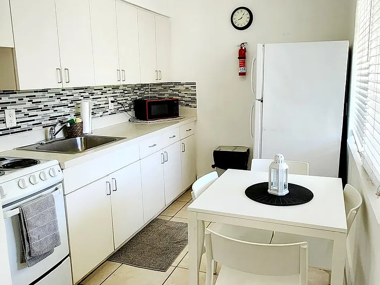 2305 Monroe St #8 — Photo 8