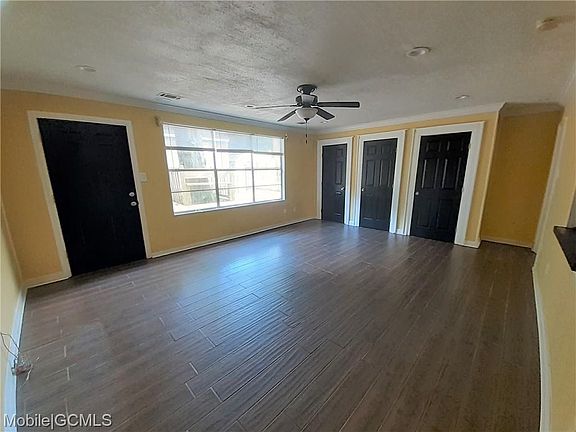 3rd image of 4158 Winchester Dr