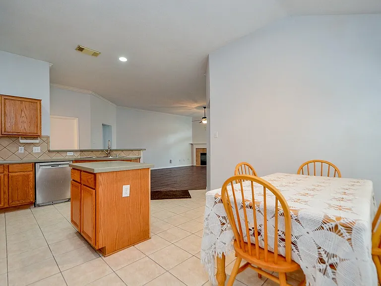 14410 Pelican Marsh Dr — Photo 17