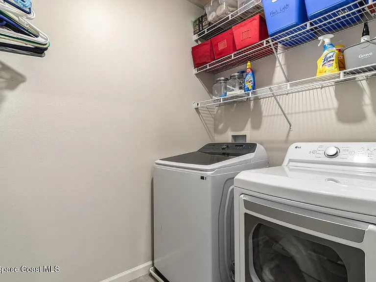 7389 Tourmaline Dr — Photo 10