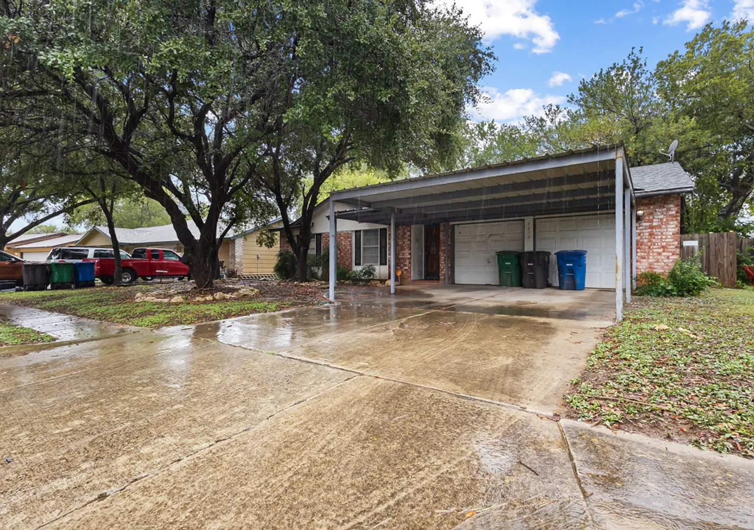 3 Bedroom 2 Bathrooms located in Pipers Meadow Subdivision — Photo 3