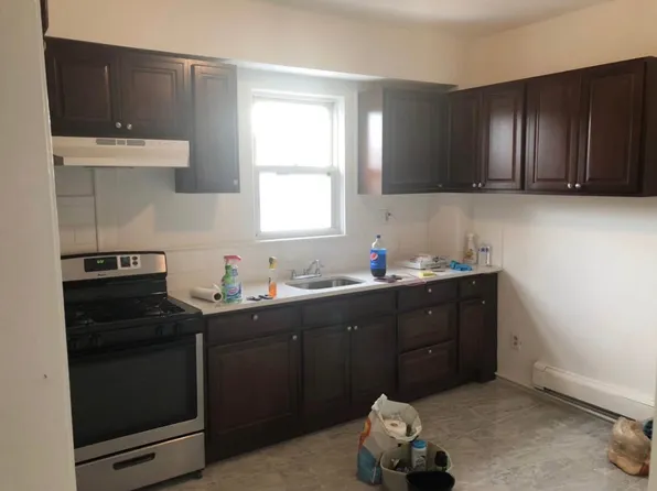 653 Ridge Rd Floor 2, Lyndhurst, NJ 07071