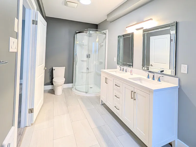 44 Spadina Ave #1 — Photo 14