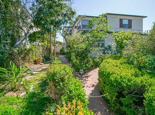 10524 Riverside Dr, North Hollywood, CA 91602