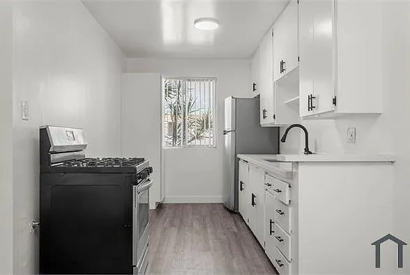 2 bed, 825 sqft, $2,195 — Photo 4