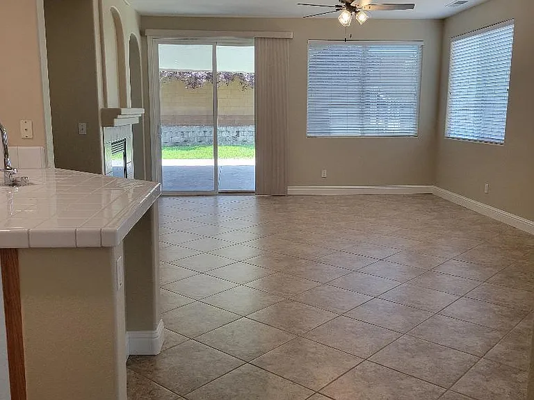 602 Delancy Way — Photo 5