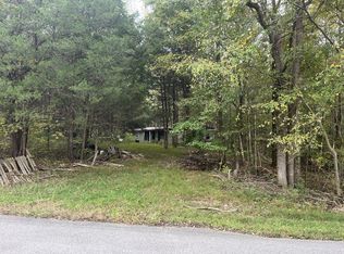 3220 N Hinton Rd, Clarksville, TN 37043