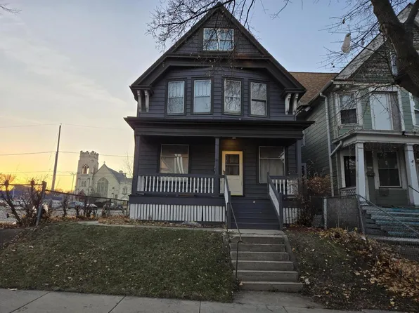 2223 N 34th STREET, Milwaukee, WI 53208