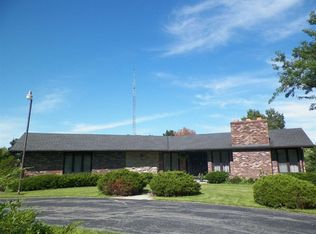 9901 Hamborg Rd, Roscoe, IL 61073