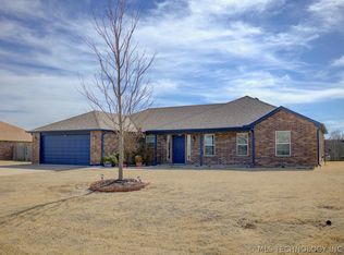 32 Hazel St, Inola, OK 74036