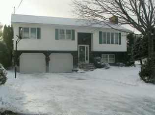 77 Hempstead Ave, Bangor, ME 04401