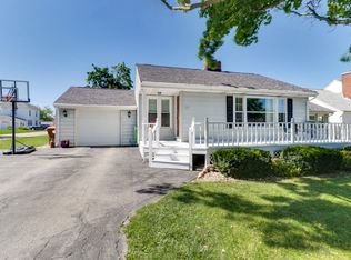 207 E Park St, Danvers, IL 61732