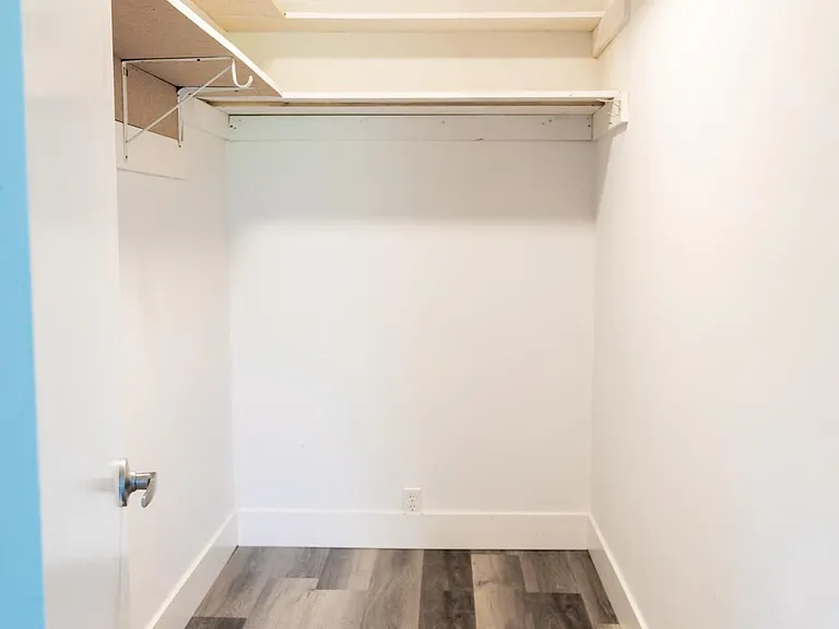 726 Zorn Ave #17 — Photo 13