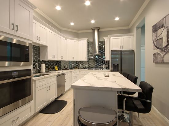 4206 Hershe St, Houston, TX 77020