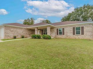 1560 Twin Pines Cir, Cantonment, FL 32533
