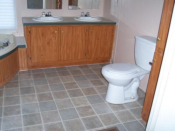 Master Bath Room