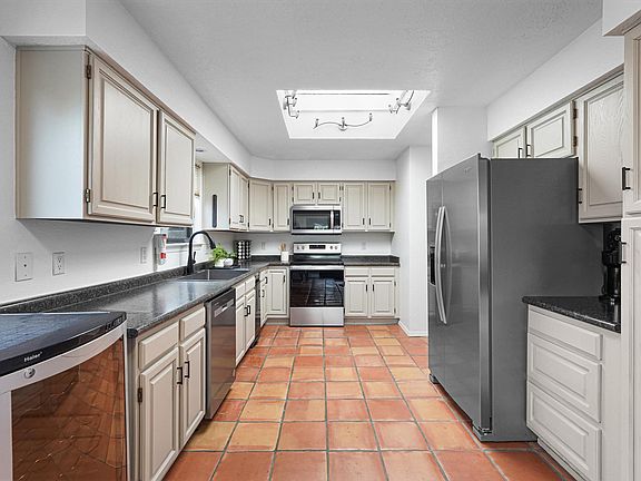 5th image of 6213 Academy Ridge Ct NE