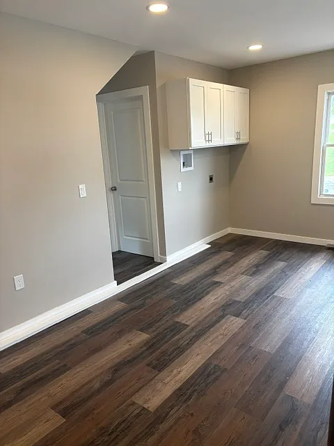 358 Theodore St — Photo 2