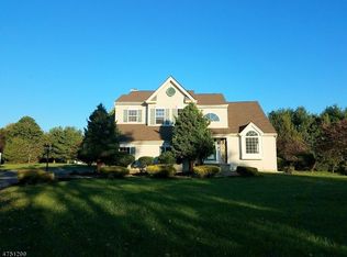 24 Sutphin Rd, Flemington, NJ 08822