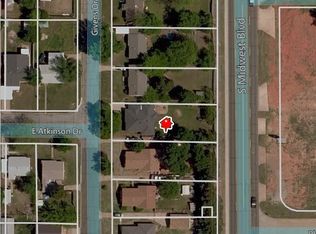 1230 Givens Dr, Midwest City, OK 73110