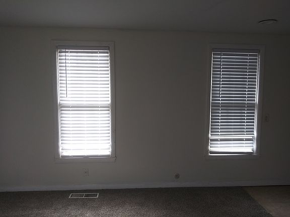 4th image of 2315 Pershing Blvd