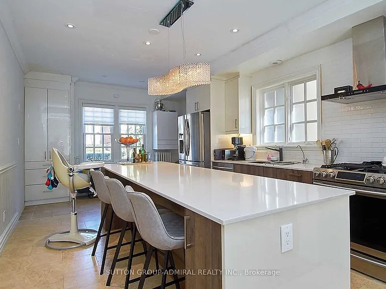 63 Highland Ave — Photo 7