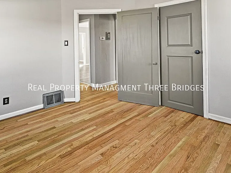 1180 S New Florissant Rd — Photo 14