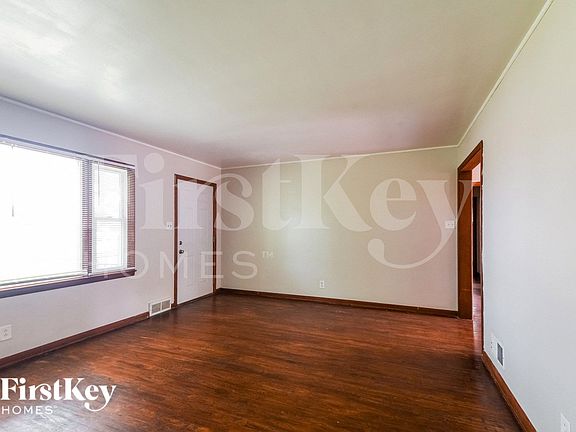 4th image of 8848 S Illinois St