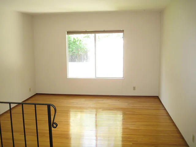 2001 Majestic Way — Photo 3