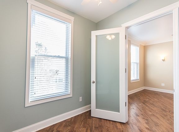 5th image of 3144 N Oakley Ch #2