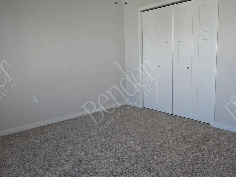 Windmill Flats Townhomes - Up to 2 Months Free! — Photo 16