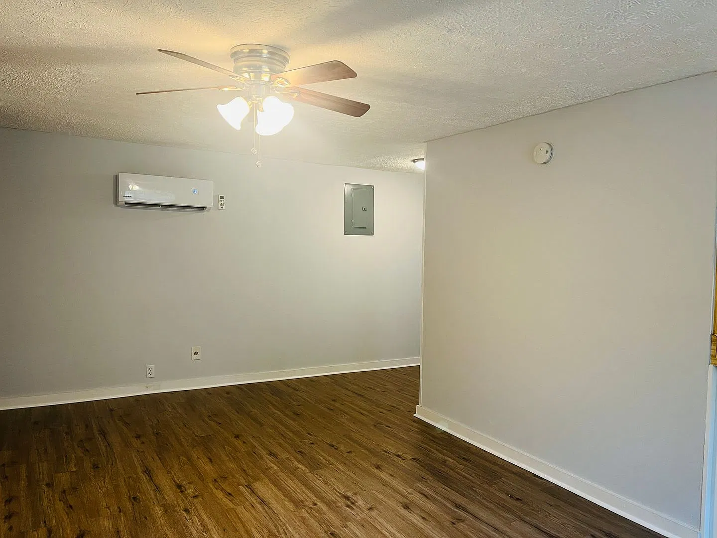 603 W Haralson St — Photo 4