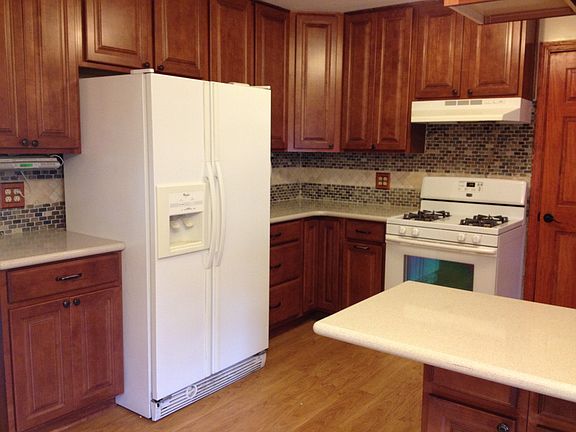 Tiled backsplash