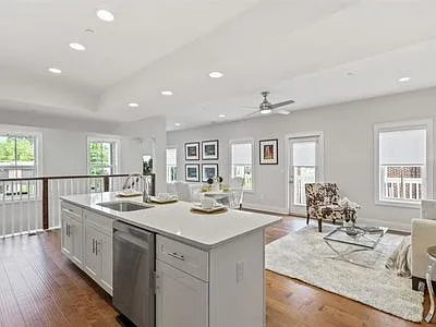 U1 LivingRm