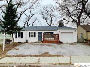 6530 N 35th St, Omaha, NE 68112