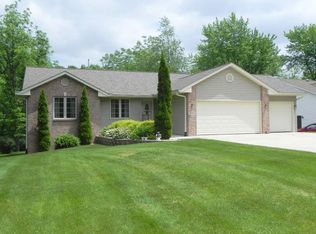 692 Lake Summerset Rd, Davis, IL 61019