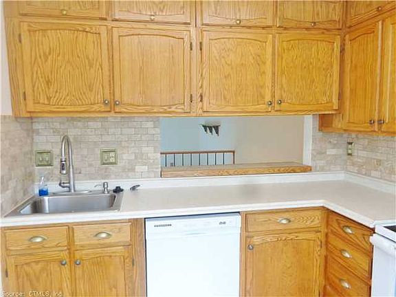 2nd image of 106 Cedar Knolls Dr