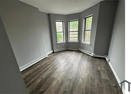 240 Bergen Ave #3R — Photo 3