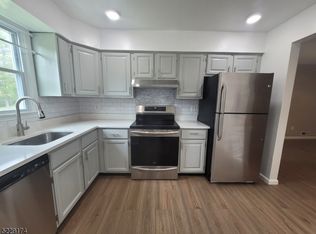 67 Commonwealth Dr, Basking Ridge, NJ 07920