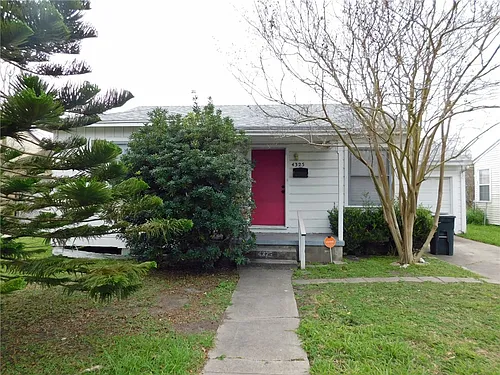 4325 Christie St Photo 1