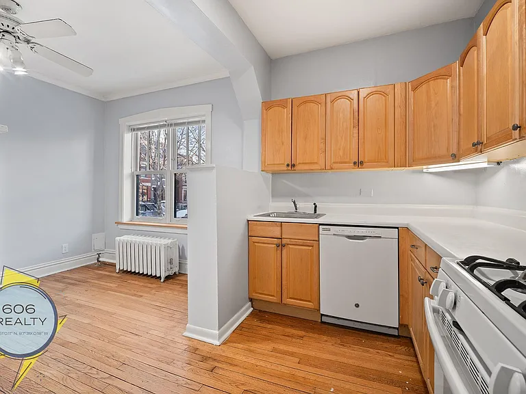 Lincoln Park Apts! — Photo 8