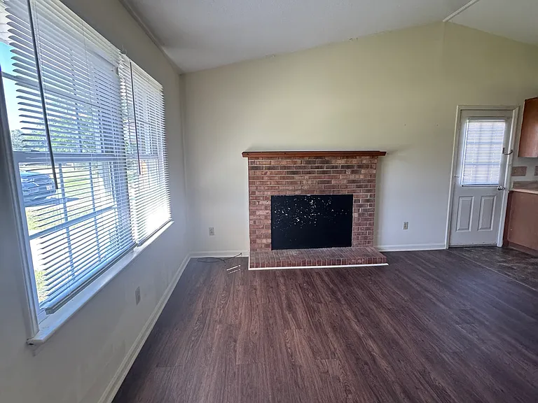 155-155A Bayberry Rd — Photo 5