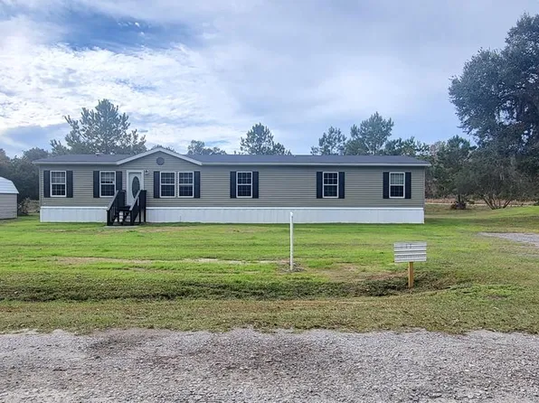 211 Smiley Loop Rd, Riceboro, GA 31323