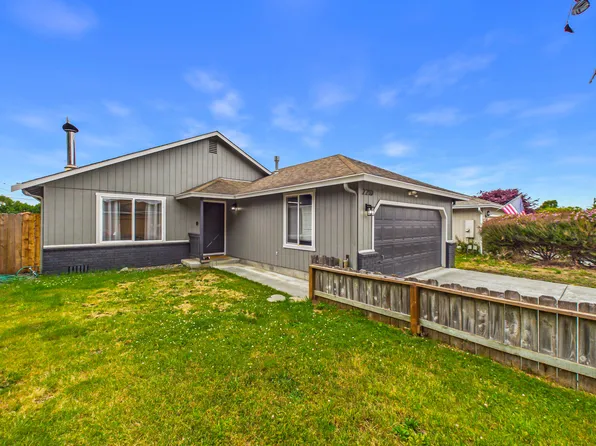 2210 Silverbrook Ct, McKinleyville, CA 95519