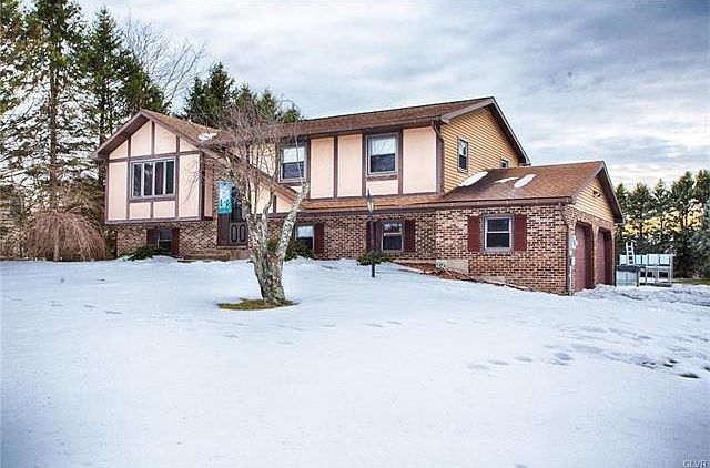 2nd image of 1279 Saddle Dr